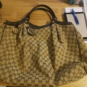 Large Authentic Gucci bag PRICE NEGOTIABLE